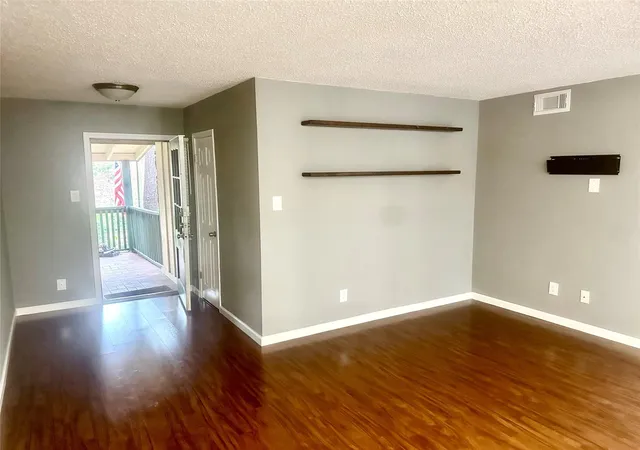 8245-kingsbrook-rd-239-houston-tx-77024/hzid_ae1c19c8