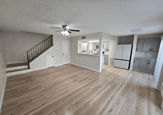 5640-birchmont-dr-c-houston-tx-77091/hzid_4eaca90a