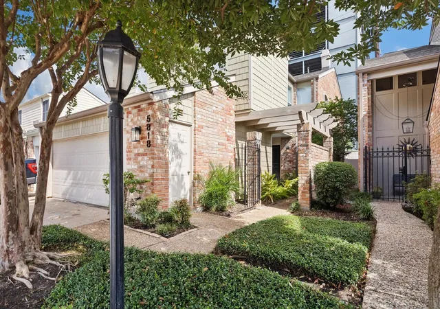 5818-valley-frg-dr-108-houston-tx-77057/hzid_416bfcb5
