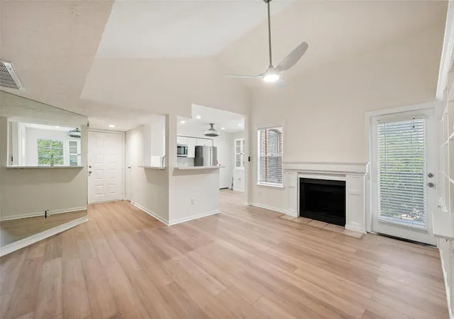 2021-spenwick-dr-526-houston-tx-77055/hzid_e2f5705d