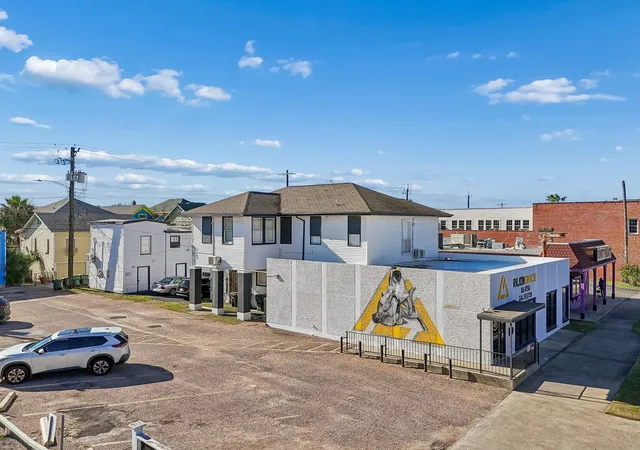 2115-broadway-ave-j-galveston-tx-77550/hzid_69a0da36
