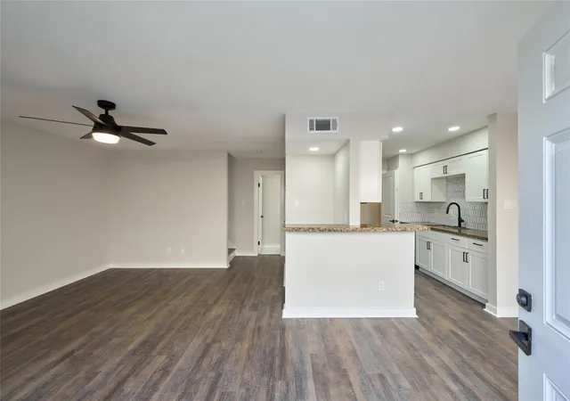 6500-sands-point-dr-110-houston-tx-77074/hzid_df4f9a83
