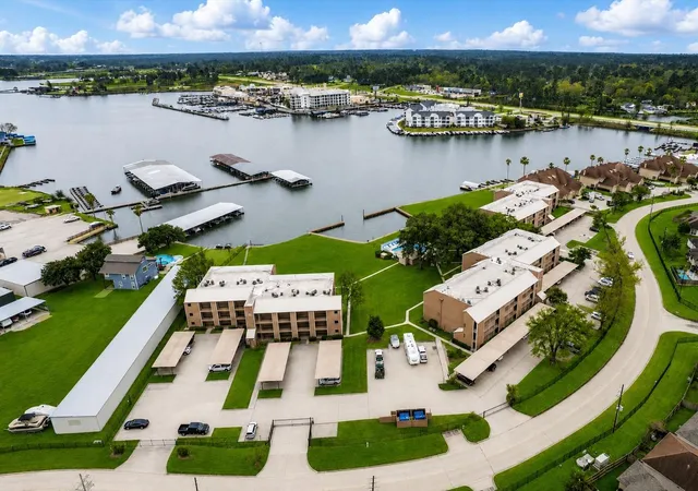 15575-marina-dr-316c-conroe-tx-77356/hzid_eb39d816