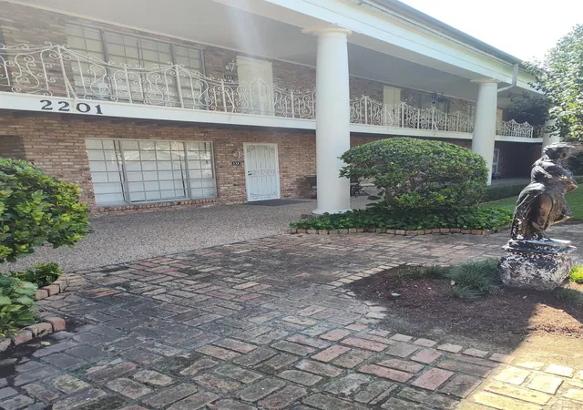 2201-fountain-view-dr-w-14j-houston-tx-77057/hzid_99aa4fc9