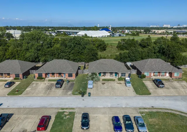 1725-rock-holw-loop-bryan-tx-77807/hzid_16dd1a67