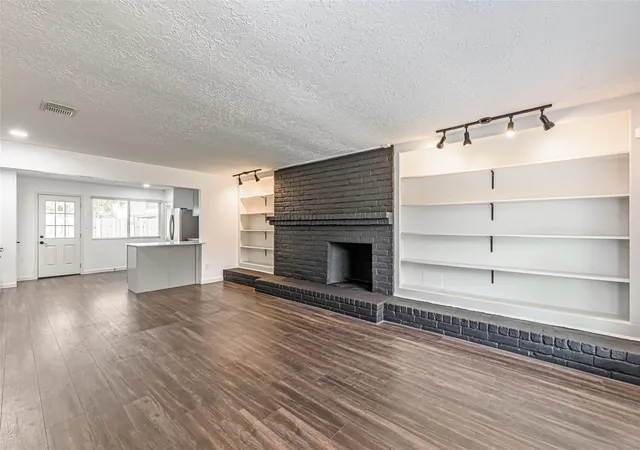 9414-springview-ln-houston-tx-77080/hzid_b1f8d72a