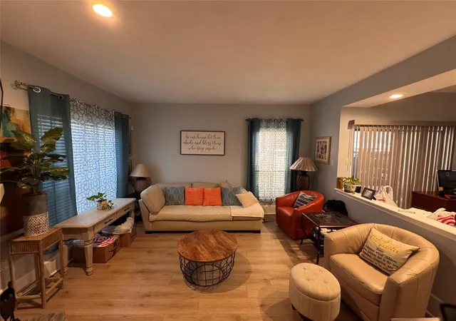3100-walnut-bend-ln-201-houston-tx-77042/hzid_cdcd800e