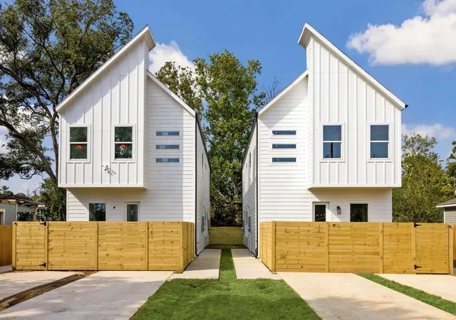 9435-pembrook-a-b-houston-tx-77003/hzid_c3ee2787