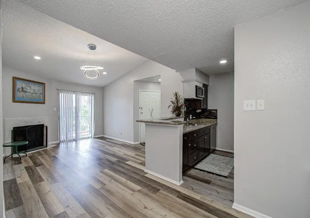 10101-s-gessner-rd-405-houston-tx-77071/hzid_f3a2b09c