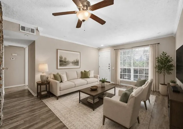 1860-white-oak-dr-355-houston-tx-77009/hzid_01f47884