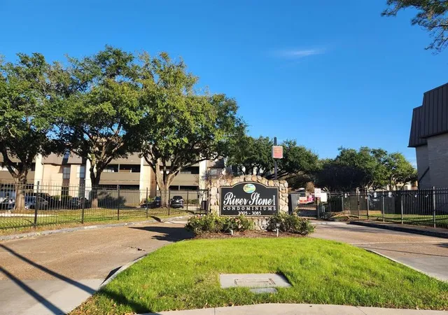 3025-walnut-bnd-ln-24-houston-tx-77042/hzid_38750025