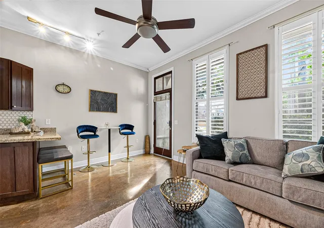 1602-elgin-st-6-houston-tx-77004/hzid_65b4dc49