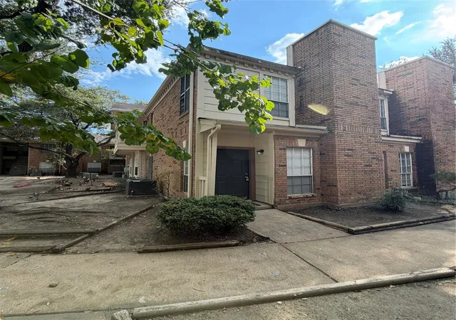 2626-holly-hall-st-102-houston-tx-77054/hzid_2748e67c