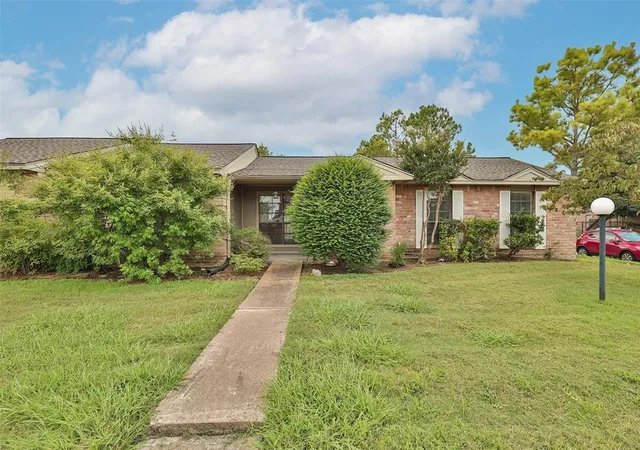 8801-hammerly-blvd-101-houston-tx-77080/hzid_77dab51a