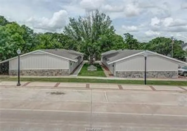 4305-4309-college-main-st-bryan-tx-77801/hzid_d1723013