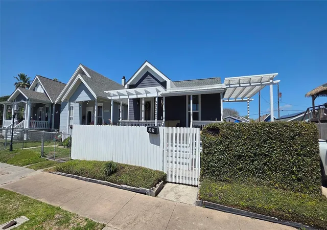 3322-ave-r-1-2-galveston-tx-77550/hzid_e1a4c888