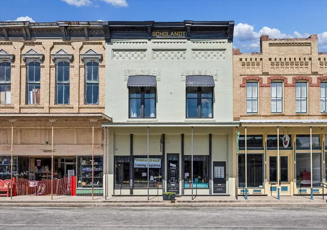 1008-milam-st-columbus-tx-78934/hzid_14f11b74