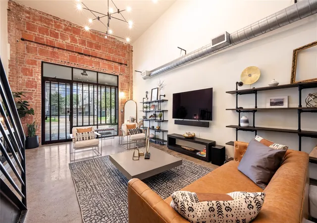 1601-w-webster-st-7-houston-tx-77019/hzid_3f3f1073