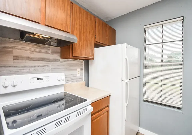 8323-wilcrest-dr-17008-houston-tx-77072/hzid_f45c2732