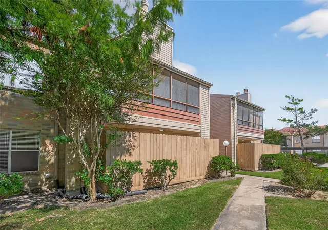 10555-turtlewood-ct-210-houston-tx-77072/hzid_9b129a60
