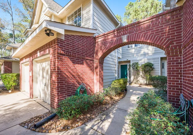 158-n-magnolia-pond-pl-158e-the-woodlands-tx-77381/hzid_9ef877ba