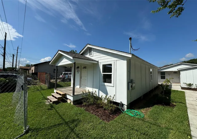8214-livingston-st-houston-tx-77051/hzid_93c6a7b8