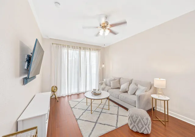 4515-briar-hollow-pl-312-houston-tx-77027/hzid_d7158cf2