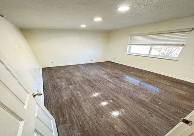 5638-birchmont-dr-c-houston-tx-77091/hzid_c61a130e
