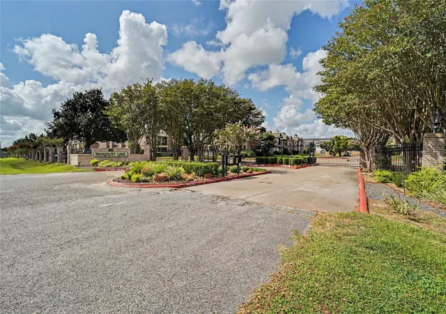 18800-egret-bay-blvd-609-webster-tx-77058/hzid_bc15b246