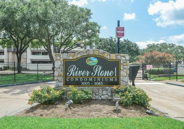 3025-walnut-bend-ln-38-houston-tx-77042/hzid_1b22dcff