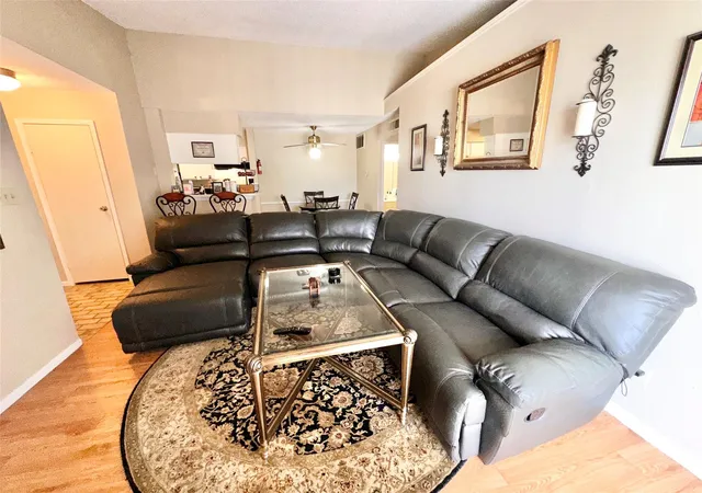 10101-s-gessner-rd-213-houston-tx-77071/hzid_425ef563