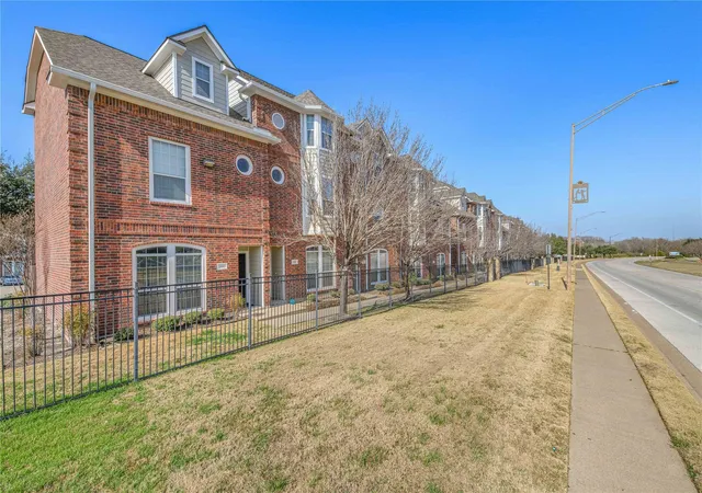 305-holleman-dr-e-102-college-station-tx-77840/hzid_72bd8c48