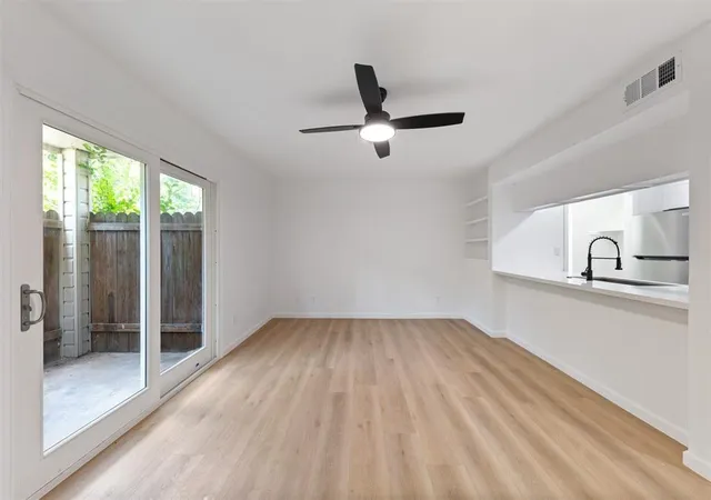 815-lyle-west-ave-a-cleveland-tx-77327/hzid_277755d2