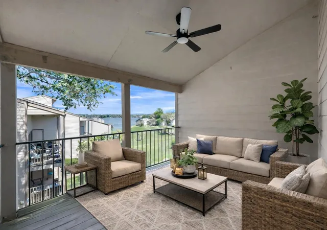 301-lakeview-ter-d-conroe-tx-77356/hzid_2df6cc5c