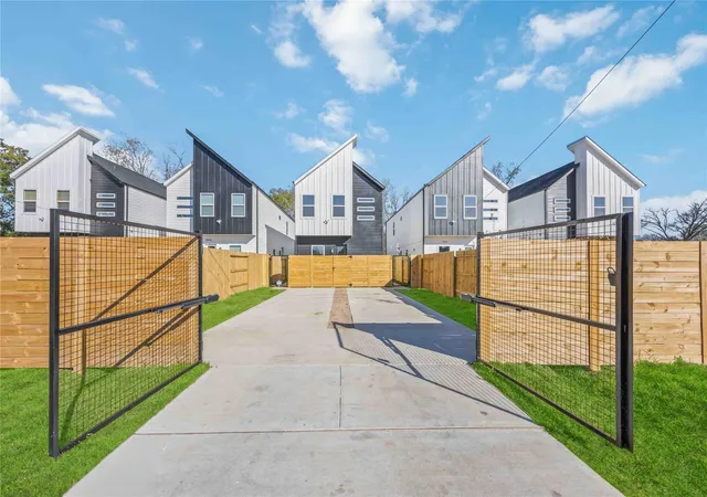2120-creston-dr-a-b-houston-tx-77026/hzid_da56ef1d
