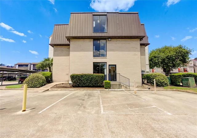 3025-walnut-bend-ln-16-houston-tx-77042/hzid_3b1fe524