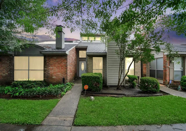9314-westwood-village-dr-24-houston-tx-77036/hzid_2ee10e17