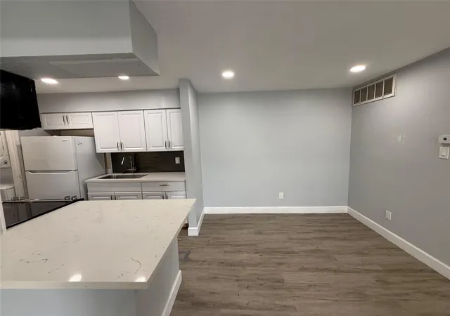 9550-deering-dr-210-houston-tx-77036/hzid_978568cf
