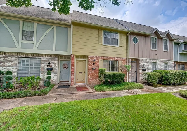 8101-amelia-rd-206-houston-tx-77055/hzid_775a99cd