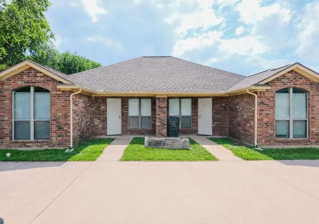722-n-sharp-st-franklin-tx-77856/hzid_39675f6c
