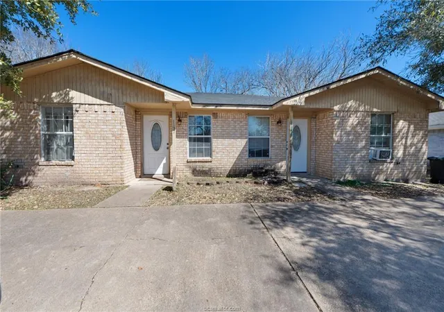 1137-1139-georgia-st-college-station-tx-77840/hzid_dc3f2a5b