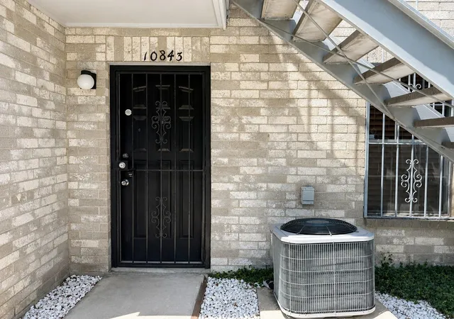 10843-braes-bend-dr-houston-tx-77071/hzid_e7b152f6