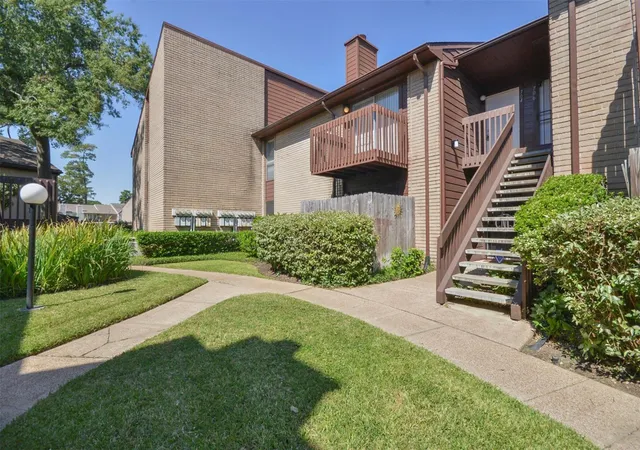 12905-woodforest-bl-704-houston-tx-77015/hzid_293cd4df