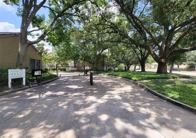 10047-westpark-dr-21-houston-tx-77042/hzid_af4553bb
