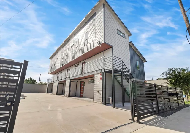 319-eastwood-st-houston-tx-77011/hzid_eb004066