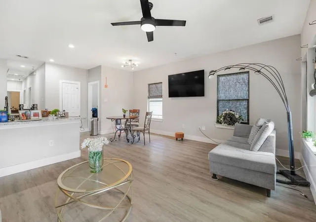 9317-caddo-rd-houston-tx-77078/hzid_b62366f8