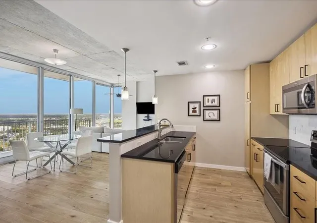 5925-almeda-rd-12202-houston-tx-77004/hzid_7b67224c