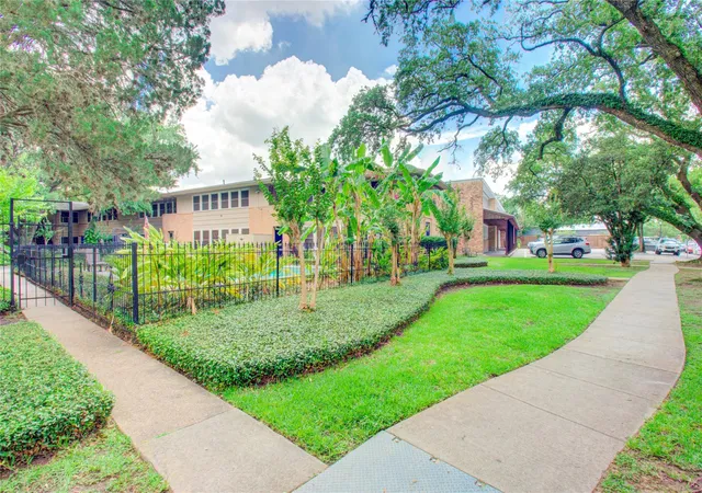 4020-blue-bonnet-blvd-e-houston-tx-77025/hzid_e1387a25