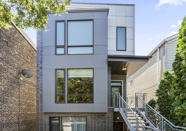 2047-w-21st-pl-2-chicago-il-60608/hzid_83b19178