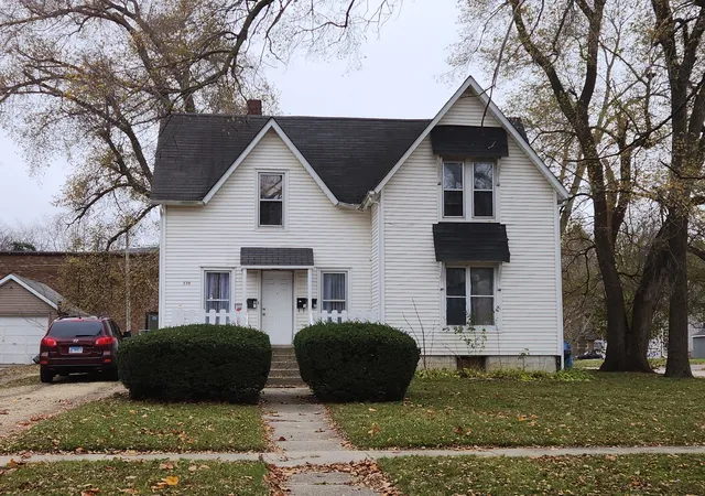 330-s-8th-street-dekalb-il-60115/hzid_fda59ca3